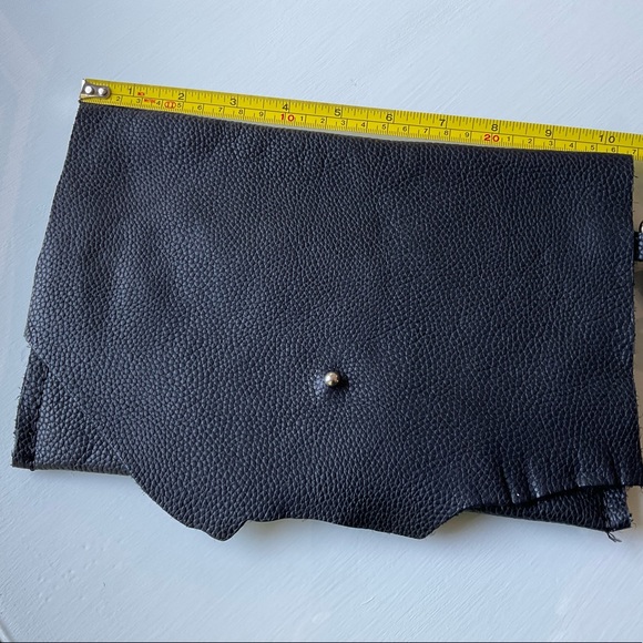 Margaret Vera Handmade Leather Clutch - Picture 3 of 9
